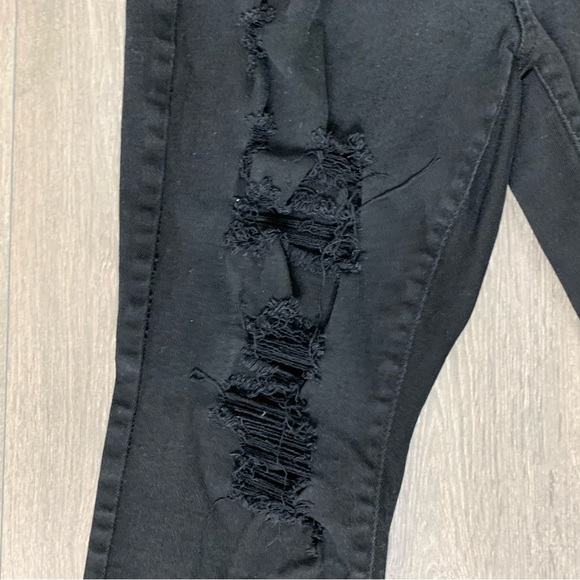 Almost Famous Women's Jeans Distressed Skinny Straight Leg Black Rips Size 20 - Picture 5 of 11
